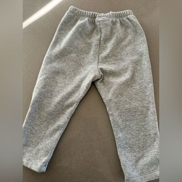 Baby Gap Grey Matching ‘Bear’ sweat set size 12-18 months - Picture 5 of 6